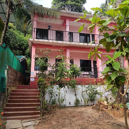 Est Hem Guesthouse Arambol Extérieur photo