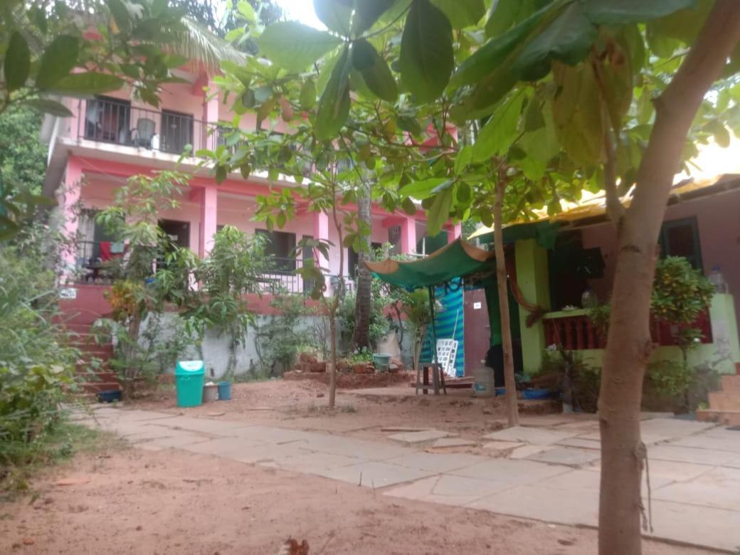 Est Hem Guesthouse Arambol Extérieur photo