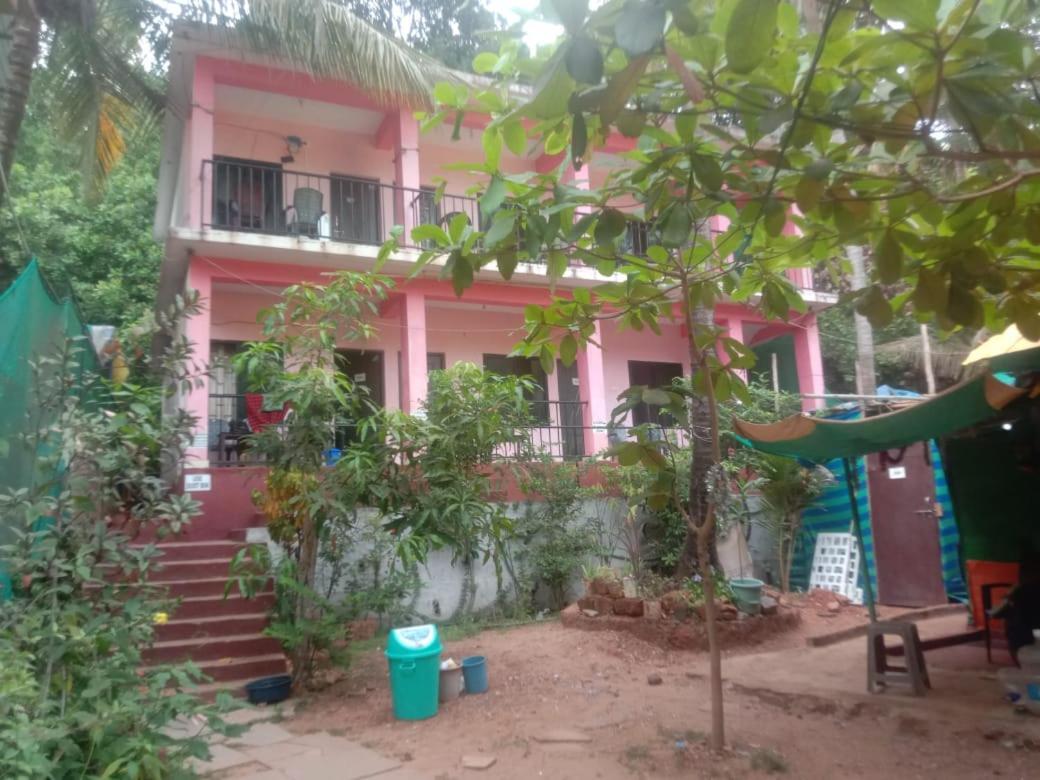 Est Hem Guesthouse Arambol Extérieur photo